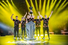 MLXG被判决赔偿2500万：电竞圈风波RNG合同违约事件揭秘